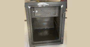 Thiếu niên đột nhập căn hộ người quen trộm 5,3 cây vàng
