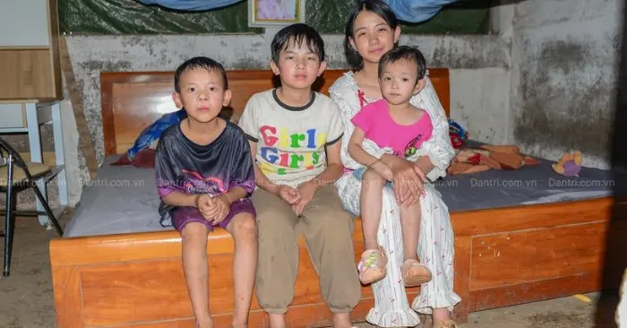 Bé gái 16 tuổi