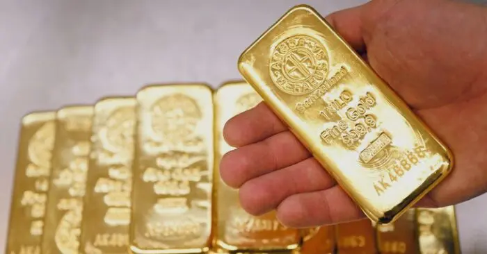Giá vàng và dầu tăng kỷ lục do xung đột địa chính trị