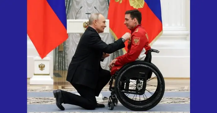 Putin quỳ gối