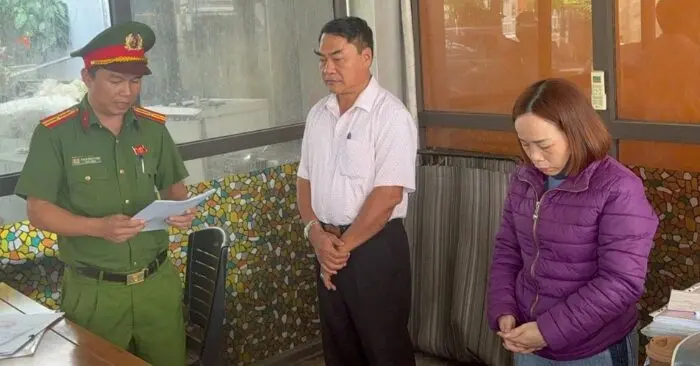 Mua bán trái phép hóa đơn