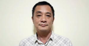 Cán bộ hải quan