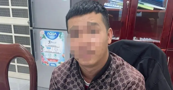 Nam thanh niên chặn đầu taxi