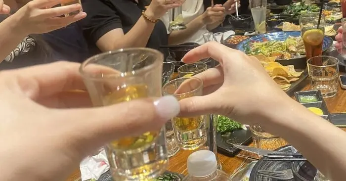 Đỏ mặt sau uống rượu