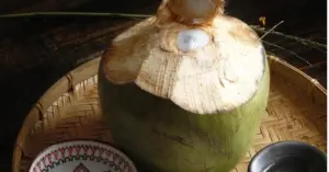 Nước dừa hỗ trợ tiêu hóa nhờ magie và kali