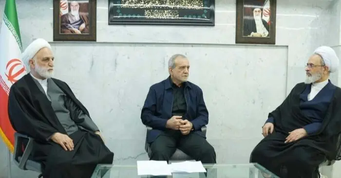 Iran bầu lãnh tụ mới