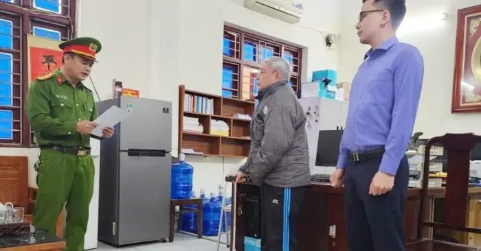 Bán đất trái phép