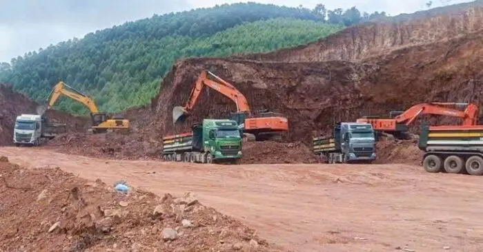 Khai thác khoáng sản trái phép