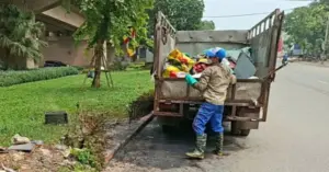 Đốt xốp tại cầu Thăng Long