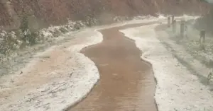 mưa đá