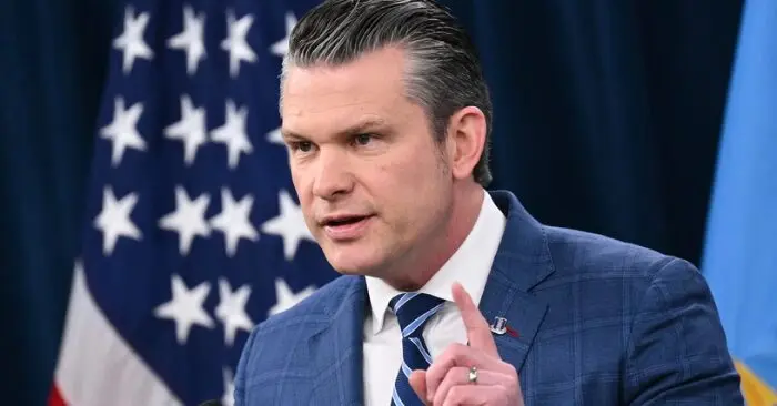 Bộ trưởng Pete Hegseth