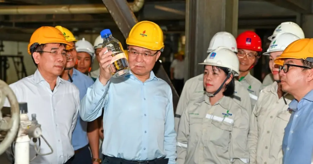 nhà máy lọc dầu.