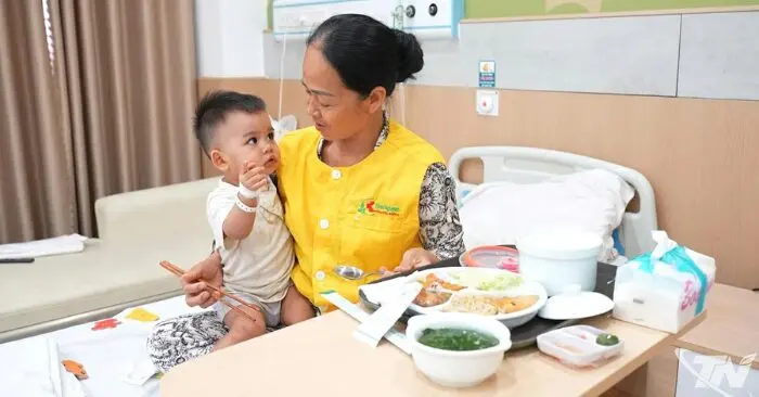 Bữa ăn miễn phí tại bệnh viện Thái Nguyên