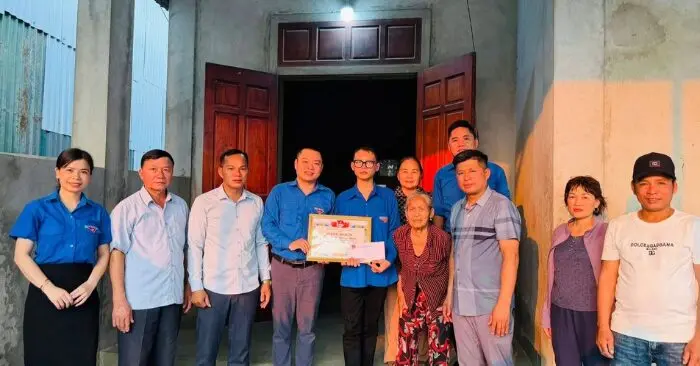 Nam sinh Võ Hoàng Thành