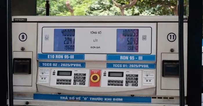 Xăng E10