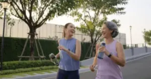 Đi bộ sáng, chiều hay tối
