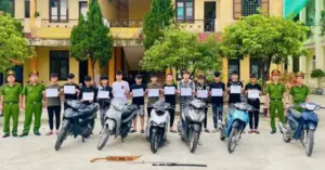 Khởi tố nhóm thanh niên Ninh Bình