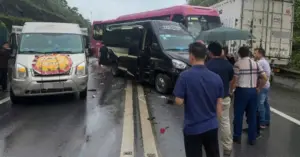 Va chạm cao tốc Lào Cai