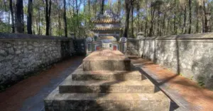 lăng vua Hiệp Hòa