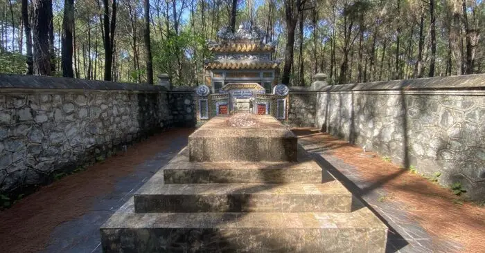 lăng vua Hiệp Hòa