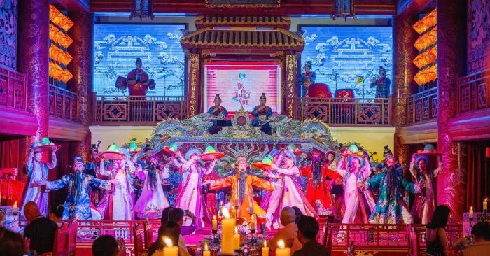 Dạ yến hoàng cung