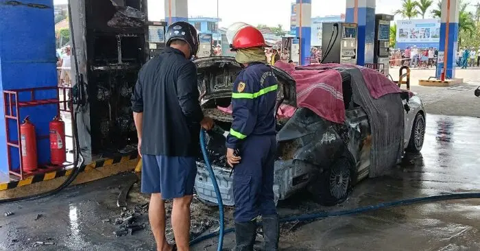 Vụ cháy ô tô