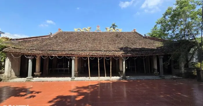 đình cổ xuống cấp