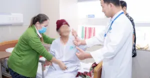 thay khớp háng