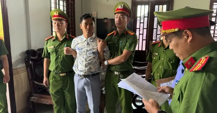 chủ tiệm cây cảnh