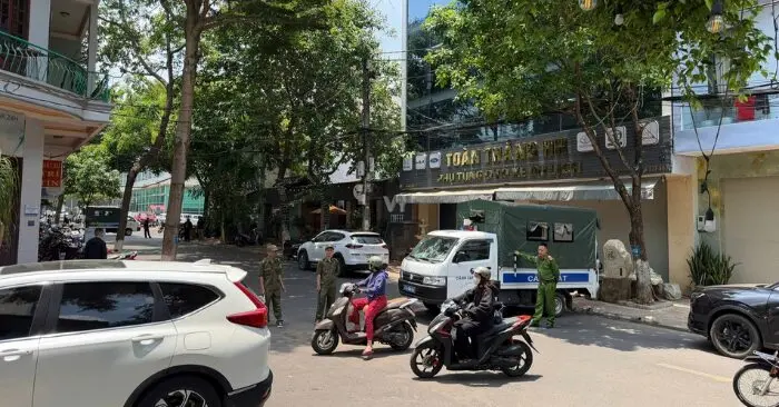 khống chế