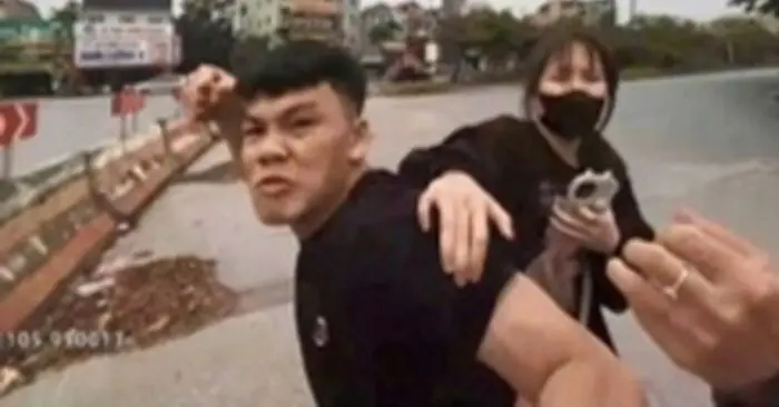 tấn công CSGT