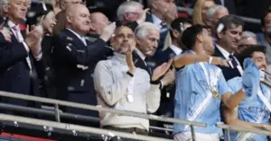 Guardiola cấm cầu thủ uống bia sau khi đoạt Cup FA