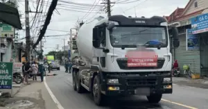 Xe bồn va chạm xe máy, một phụ nữ tử vong tại TPHCM