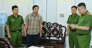 Phó giám đốc Bệnh viện Phổi Hà Nội bị cáo buộc làm giả bệnh án
