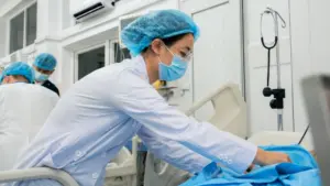 Sốc phản vệ sau ăn cá ngừ khiến bệnh nhân phải nhập viện cấp cứu. Bác sĩ khuyến cáo nhận biết sớm dấu hiệu nguy hiểm.