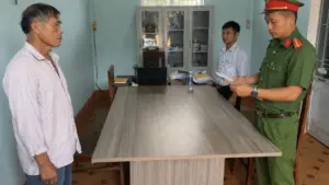 Chủ trại heo bị khởi tố sau khi xả hơn 240 tấn chất thải chưa xử lý ra môi trường, gây ô nhiễm nghiêm trọng. Xem chi tiết vụ việc.