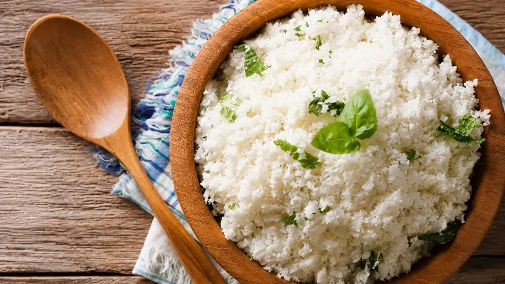 Bác sĩ Nhật chia sẻ 3 yếu tố giúp chống lão hóa, trong đó thêm một nguyên liệu vào cơm trắng có thể hỗ trợ giảm 24% đường huyết sau ăn.