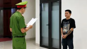 Ông Phan Minh Trí bị bắt tạm giam sau vụ say rượu lái ô tô tông vào quán nhậu và có hành vi thách thức lực lượng công an ở Đà Nẵng.