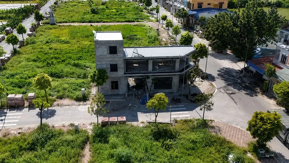 Khu đất đấu giá ở xã Bình Minh sau thời gian gây chú ý vẫn vắng người xây dựng. Xem thực trạng mới nhất tại khu vực này.
