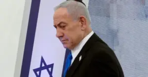 Israel dừng tấn công Iran