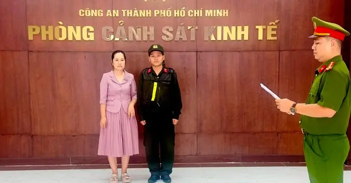 Xâm phạm bản quyền áo dài