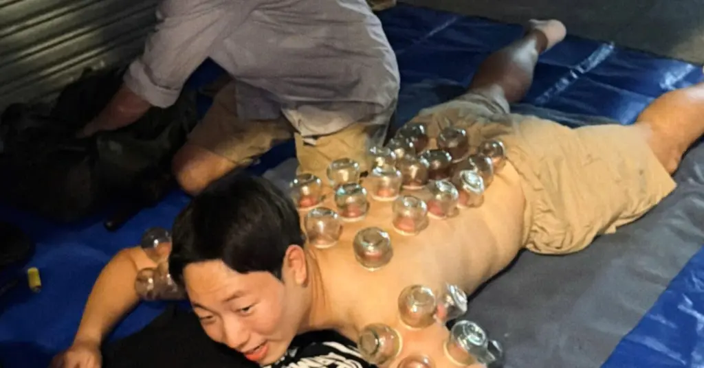 khách Hàn Quốc