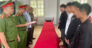 khởi tố thanh niên