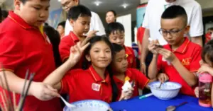 Cuộc thi vẽ tranh khuyến khích trẻ sống năng động, giảm thời gian dùng mạng xã hội và thiết bị điện tử, góp phần bảo vệ thị lực.