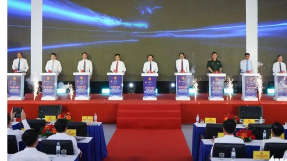 Dự án cao tốc Hà Nội - Thái Nguyên - Chợ Mới chính thức khởi công với tổng vốn hơn 21.200 tỷ đồng, kỳ vọng thúc đẩy liên kết vùng.