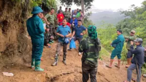 Bé trai 22 tháng tuổi mất tích khi đi chăn bò cùng dì ở Cao Bằng đã được tìm thấy sau nhiều ngày lực lượng chức năng tìm kiếm.