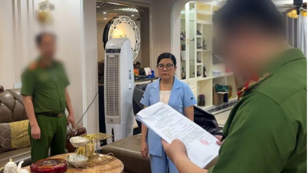 Vụ Tâm Lộc Phát: Nguyễn Thị Khuyên bị truy tố sau khi huy động vốn từ 17.427 người, cơ quan tố tụng xác định chiếm đoạt gần 1.380 tỷ đồng.