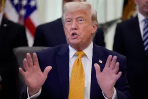 Tổng thống Mỹ Trump tuyên bố Iran chấp nhận thanh sát hạt nhân vô thời hạn, nhưng Tehran bác bỏ thông tin này. Xem chi tiết.