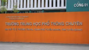 Hơn 320 học sinh Trường THPT Chuyên Tuyên Quang vẫn được đăng ký xét tuyển đại học theo kế hoạch khi vụ việc đang được xác minh.