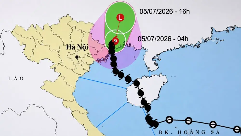 Bão số 1 sau khi đổ bộ Móng Cái vẫn gây gió mạnh ven biển Quảng Ninh. Xem dự báo hướng đi và diễn biến mới nhất.